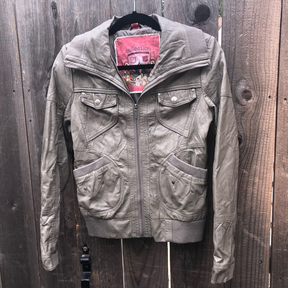 Bomber jacket
